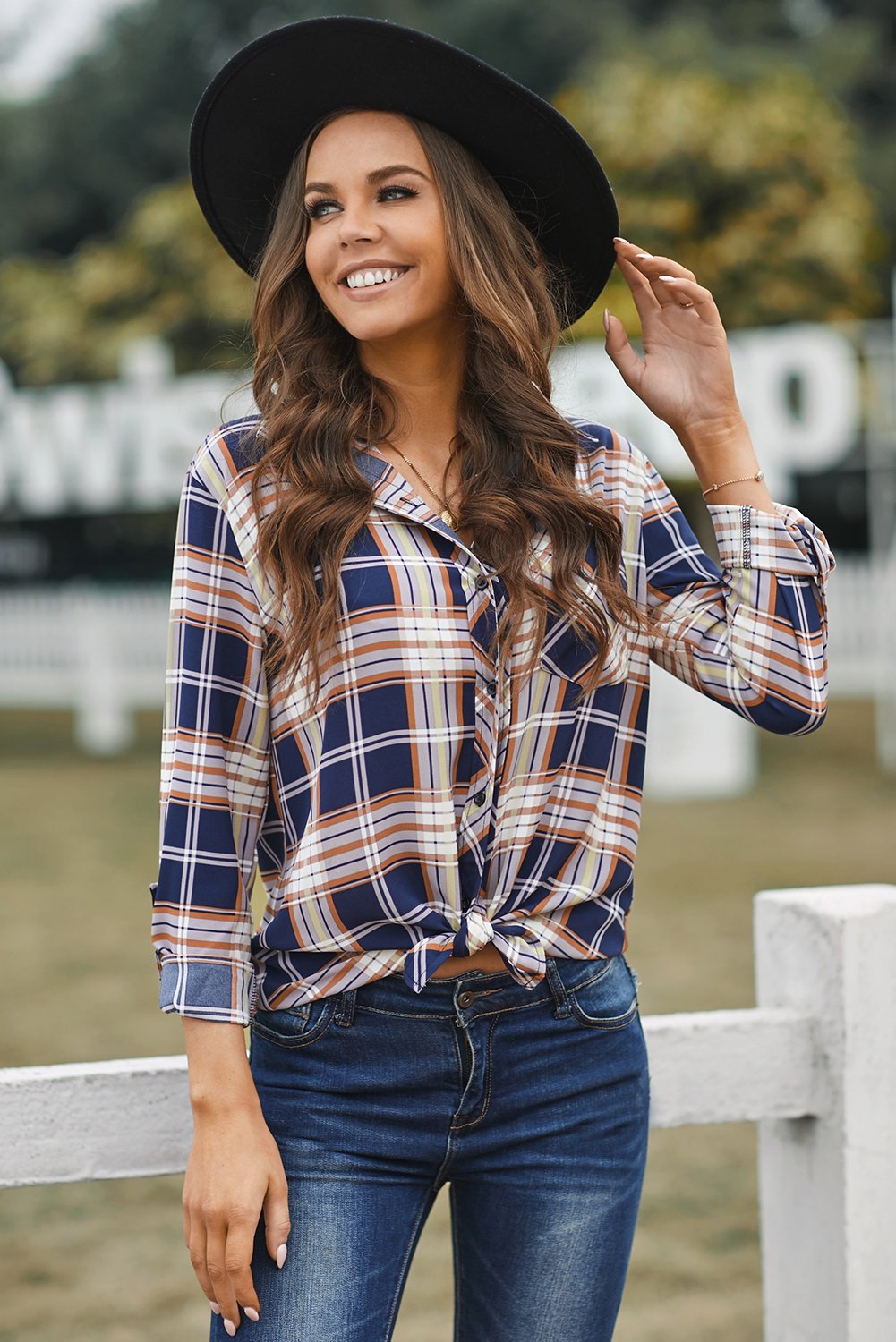 Chic Plaid Print Shirt with Pocket - Must Have for Fall 2024